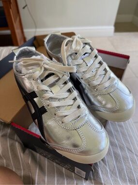 Onitsuka Tiger by Asics Silver and Black Leather Sneakers